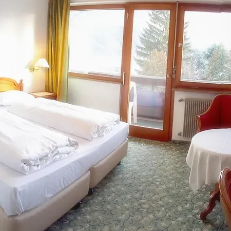 Temlhof Hotell 3*